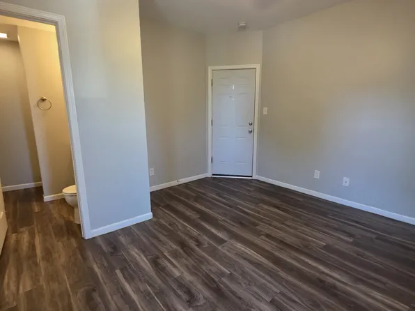 509 E Commercial Ave APT 3, Lowell, IN 46356