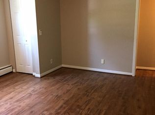 1300 Mertensia Rd APT 6, Farmington, NY 14425
