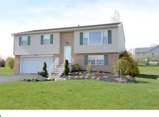 228 Scenic Dr, Hamburg, PA 19526