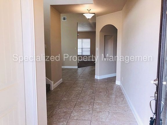 4th image of 689 Kensington Pl