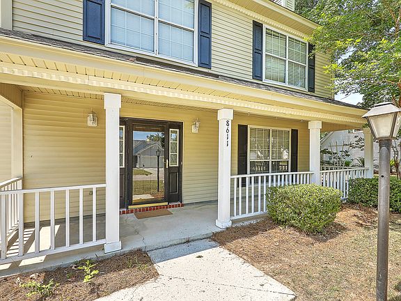 4th image of 8611 Aurora Dr