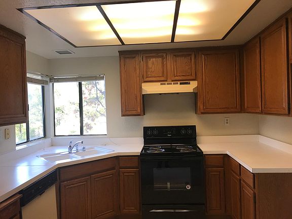 5th image of 22725 Lakeway Dr Unit 389