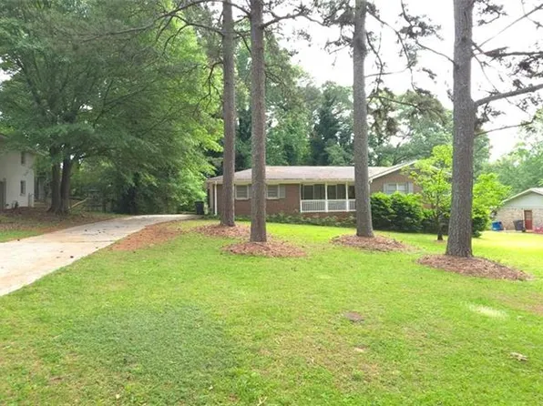 1382 Mary Dale Dr SW, Lilburn, GA 30047