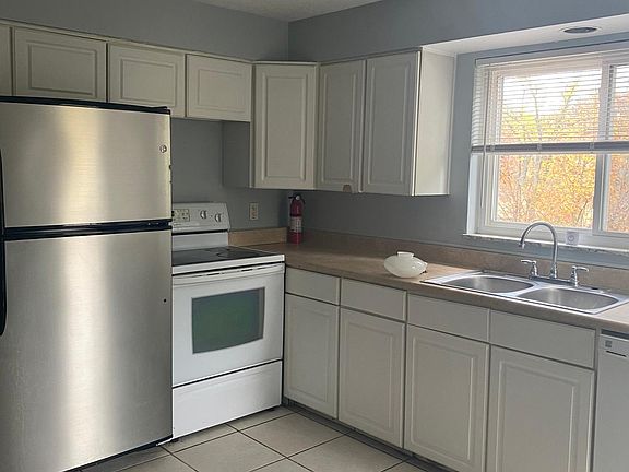 4th image of 888 Ivyhill Dr