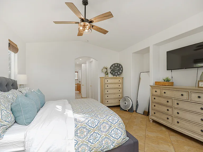 56408 Palms Dr — Photo 21