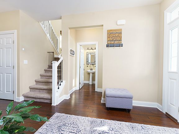 4th image of 551 Fairways Ln #102
