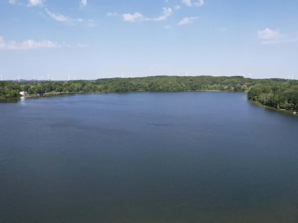 W Waters Edge Dr #6, Scottville, MI 49454