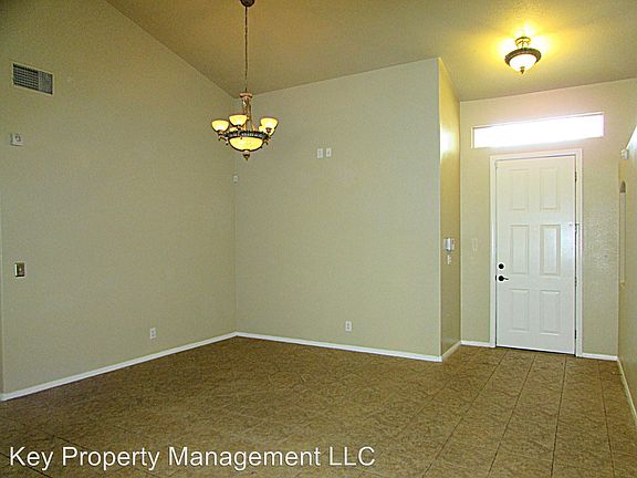 2nd image of 5505 Green Willow St