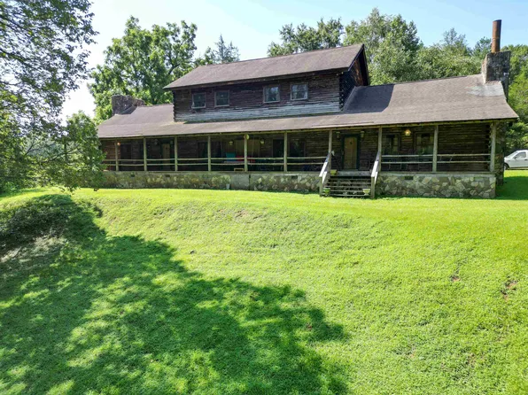 820 Beaver Creek Cir, Enoree, SC 29335