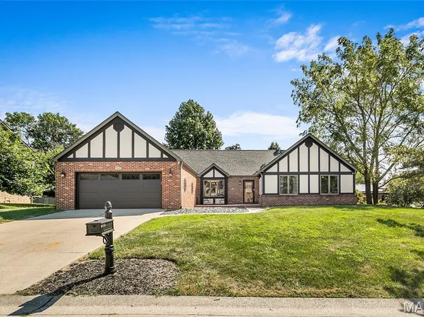 204 Wild Cherry Ln, Swansea, IL 62226