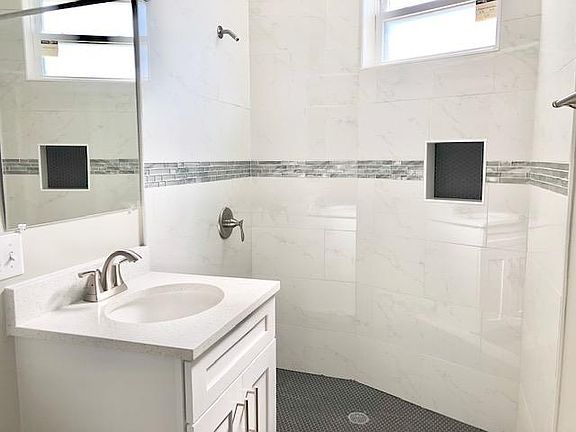 Unit 3 Bathroom