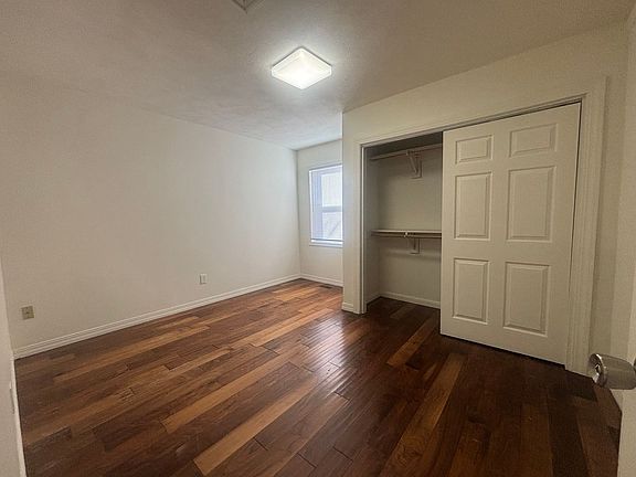 5th image of 705 Stone St