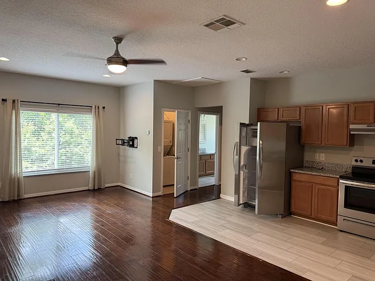 420 Park Lake Dr — Photo 80