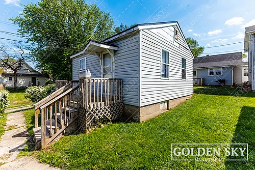 119 E 1st St Photo 1