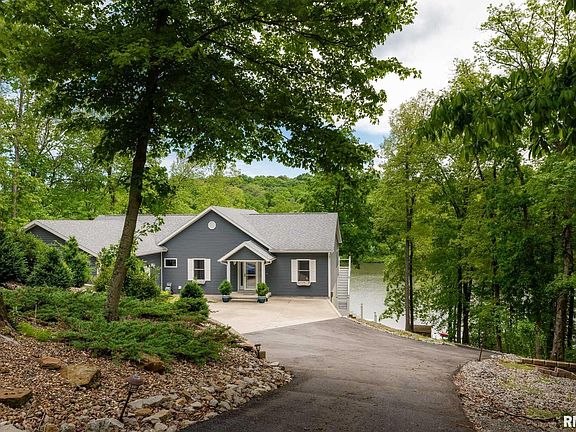 3rd image of 360 Clifty Ln