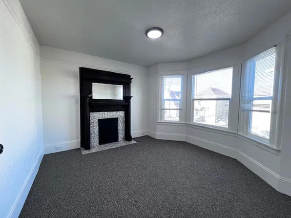 709 32nd St, Oakland, CA 94609