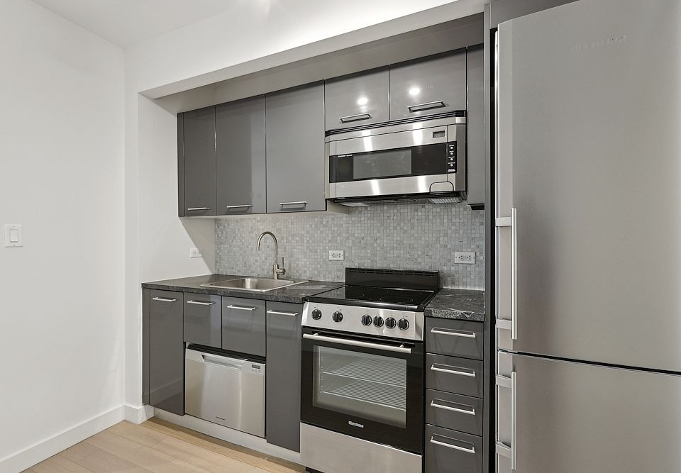 1st image of 20 Exchange Pl APT 919