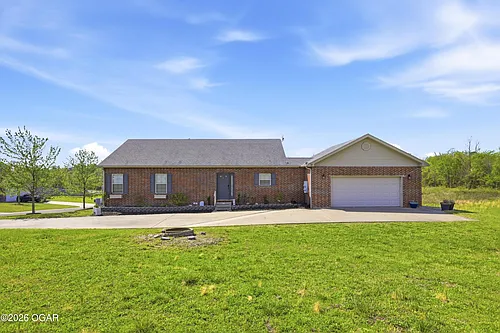 2714 S Adele Ave Photo 1
