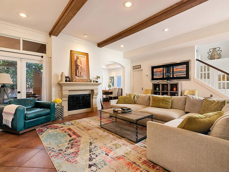 618 Gravilla Pl — Photo 15