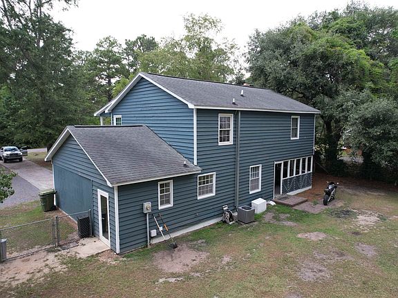 4th image of 609 S Beech Ave.