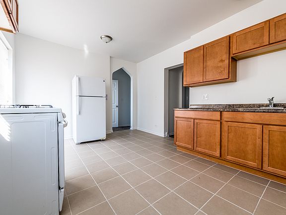 3rd image of 7846 S Saginaw Ave #7850-3W