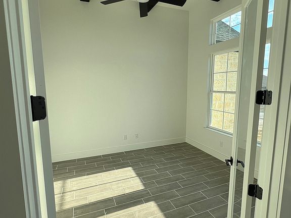 5th image of 673 James Way