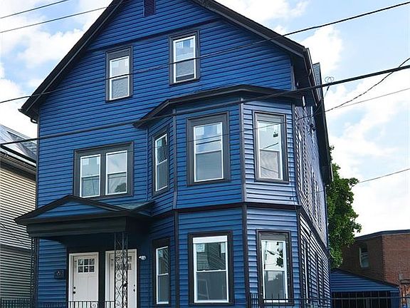 3rd image of 135-137 Superior St