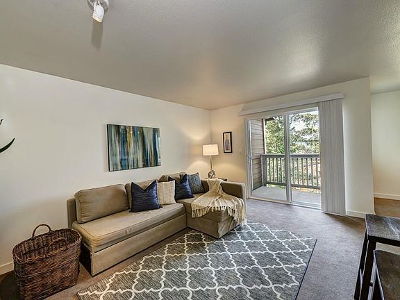 2nd image of 14206 NE 181st Pl APT L303