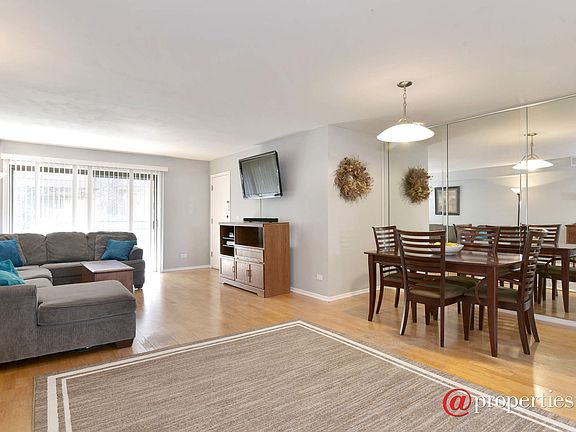 Living Room / Dining Room