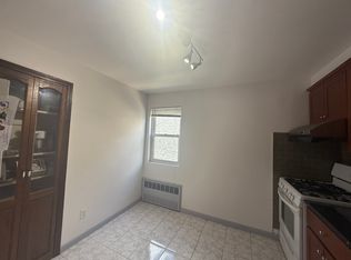 1323 74th St FLOOR 3, Brooklyn, NY 11228