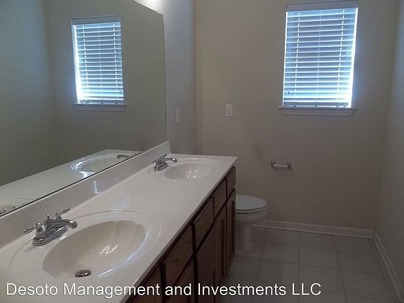 5th image of 8192 Manhatten Dr