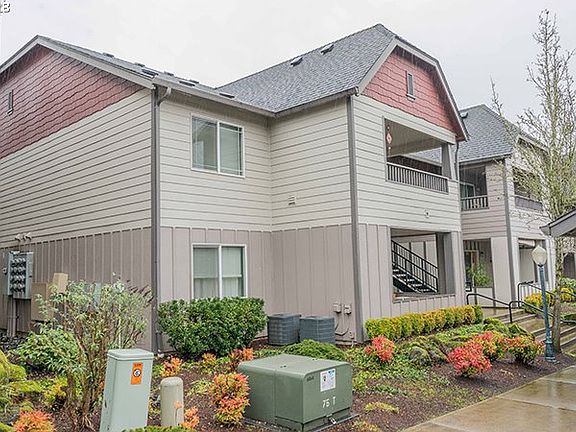 3rd image of 14019 NE 20th Ave APT 16B