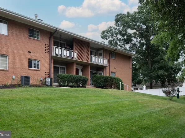 5605 Franconia Rd APT 301, Alexandria, VA 22310