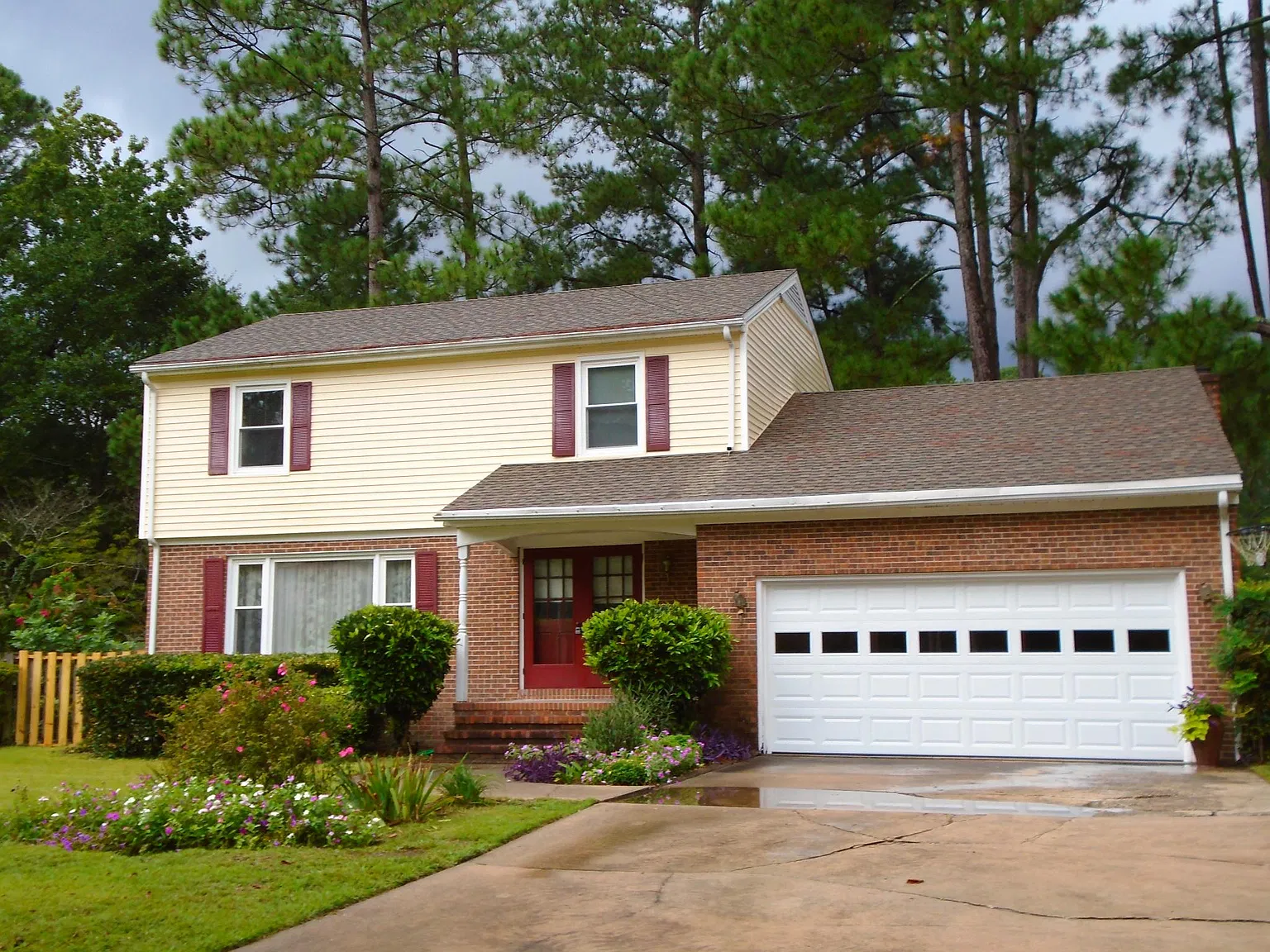4 bed, 2.5 bath, 1892 sqft, $1,850 — Photo 2