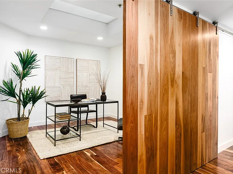 280 Cagney Ln #301 — Photo 46