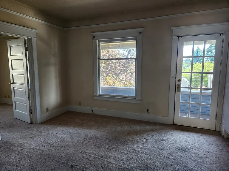 1501-1503 Sturgus Ave S #B — Photo 9