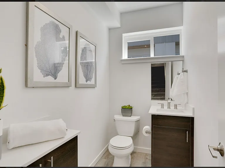 Silverlake Townhomes — Photo 15