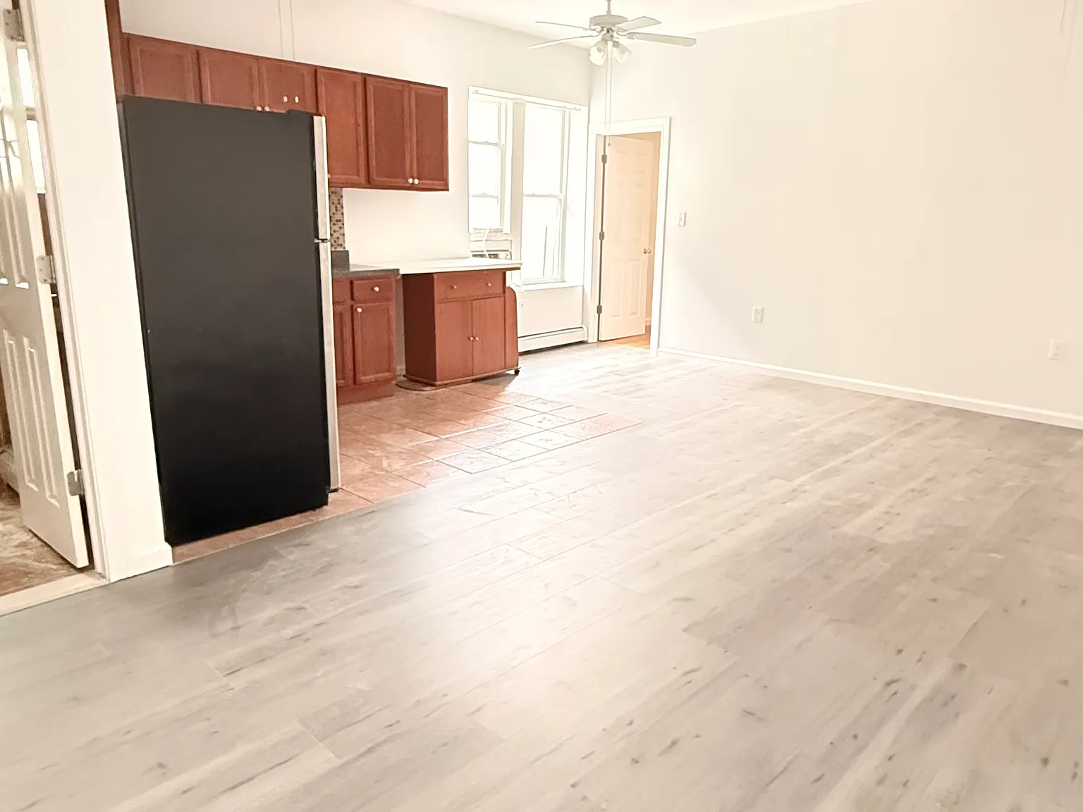 712 Banner Ave — Photo 2
