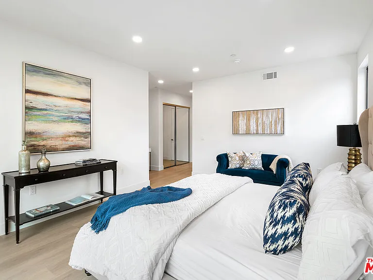 3659 1/2 Regal Pl — Photo 20