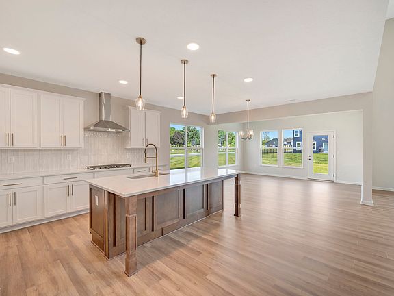 4th image of 4055 Hahn Ln