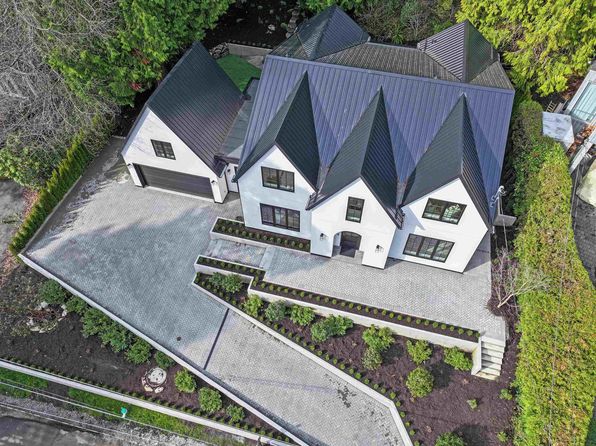 4031 Rose Cres, West Vancouver, BC V7V 2N6