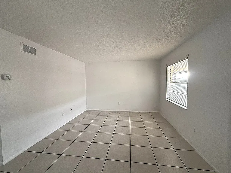 720 Michigan Ct #4 — Photo 7