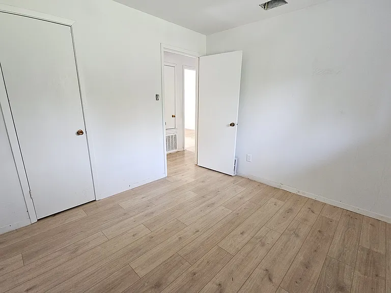 11023 Linvale Dr — Photo 11