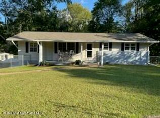 1797 Pineview Dr, Alexander City, AL 35010