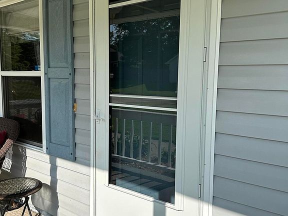 3rd image of 102 Creek Drive