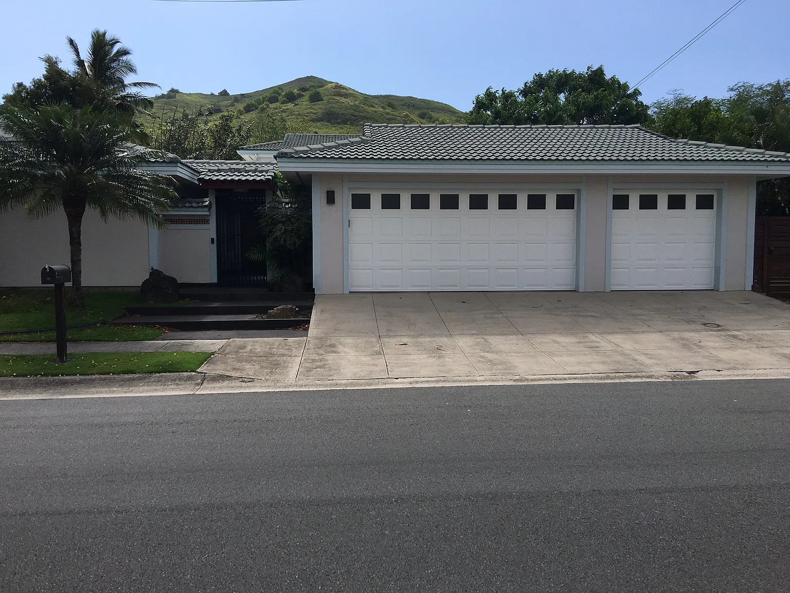 1 bed, 1.5 bath, 1300 sqft, $3,200 — Photo 1