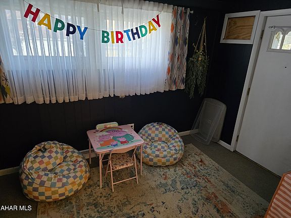 5th image of 815 N 4th St