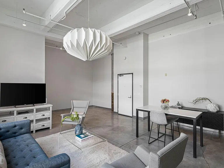700 Washington Ave N #511 — Photo 5