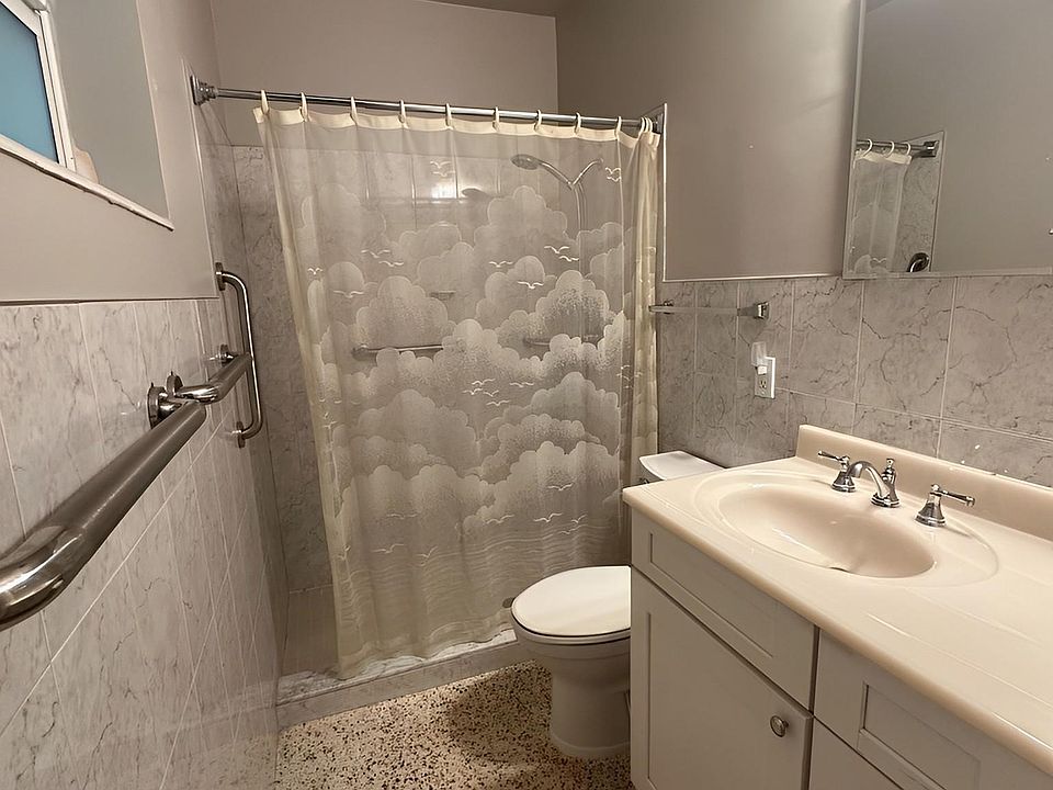 2nd image of 65329 SW 45th St