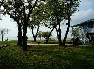 307 Fisherman Rd, Anahuac, TX 77514